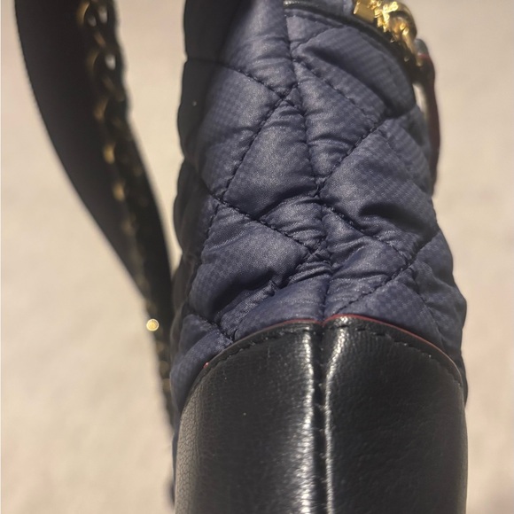 MZ Wallace VG Pre-owned Navy Metro Quilted Crossbody Bag with Leather Trim - Picture 4 of 7